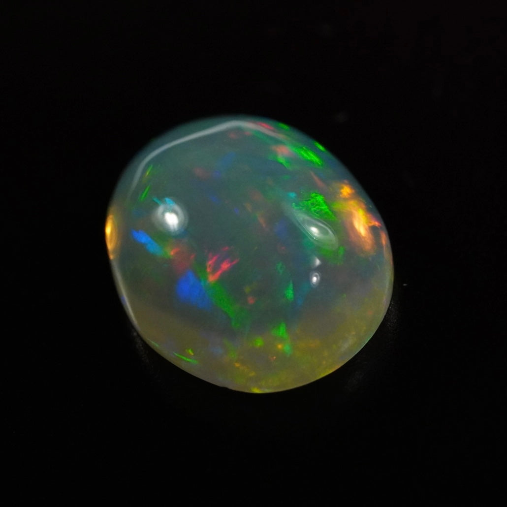 2.71 Karat schönstes Farbspektakel, äthiopischer Welo-Opal - Éclaire Opal