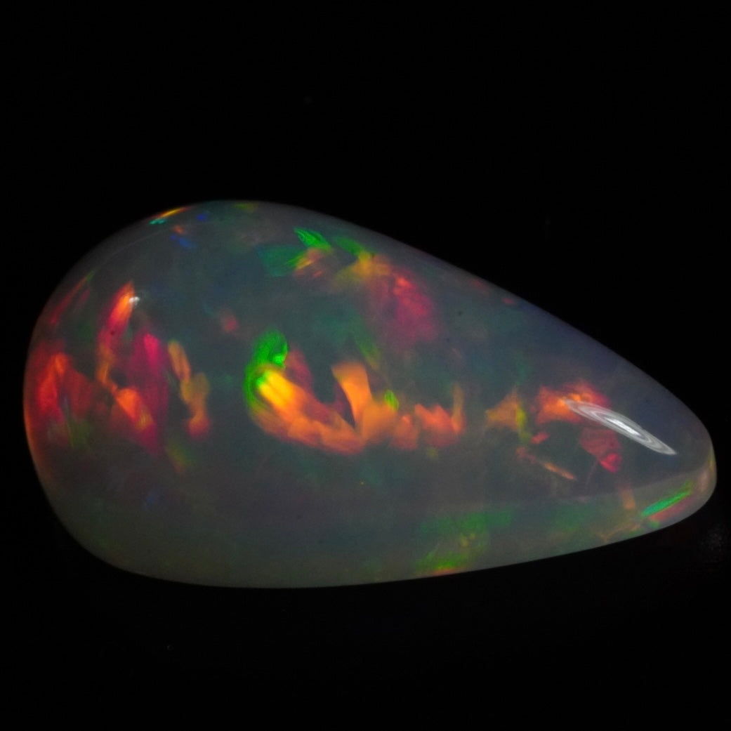 4.55 Karat wunderschöner, natürlicher äthiopischer Welo-Opal - Éclaire Opal.