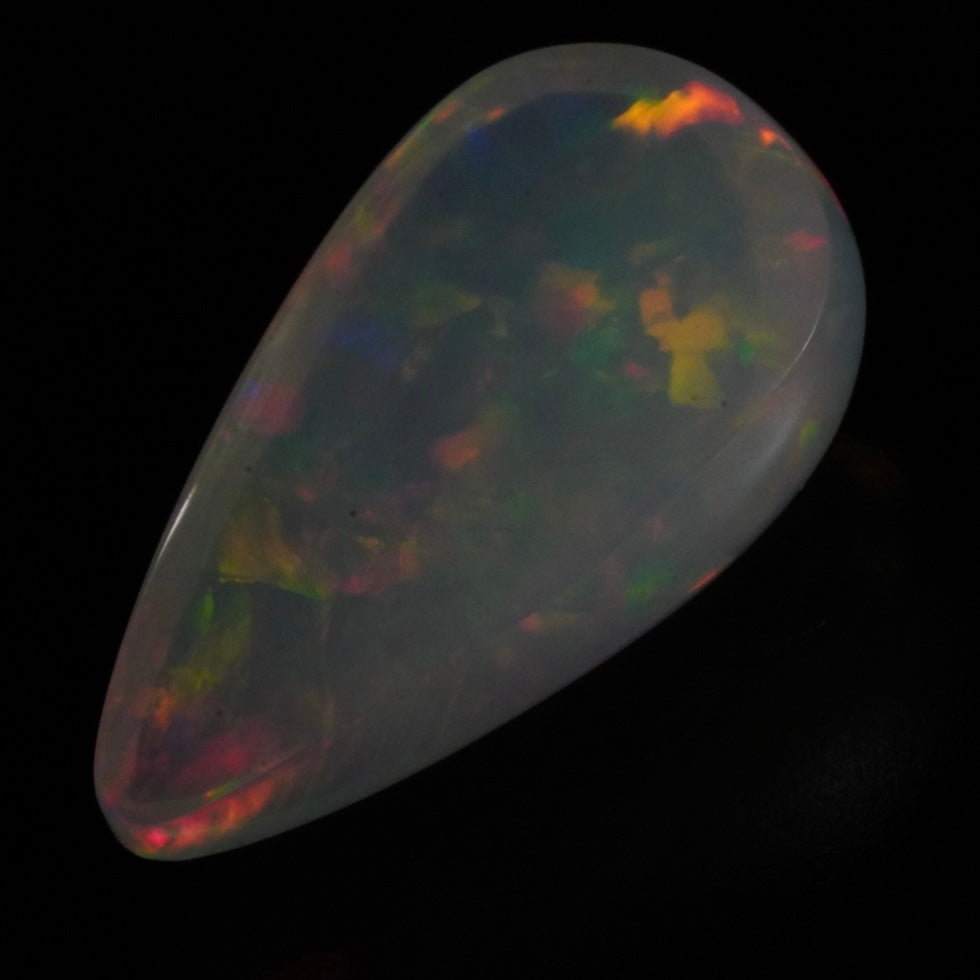 4.55 Karat wunderschöner, natürlicher äthiopischer Welo-Opal - Éclaire Opal.