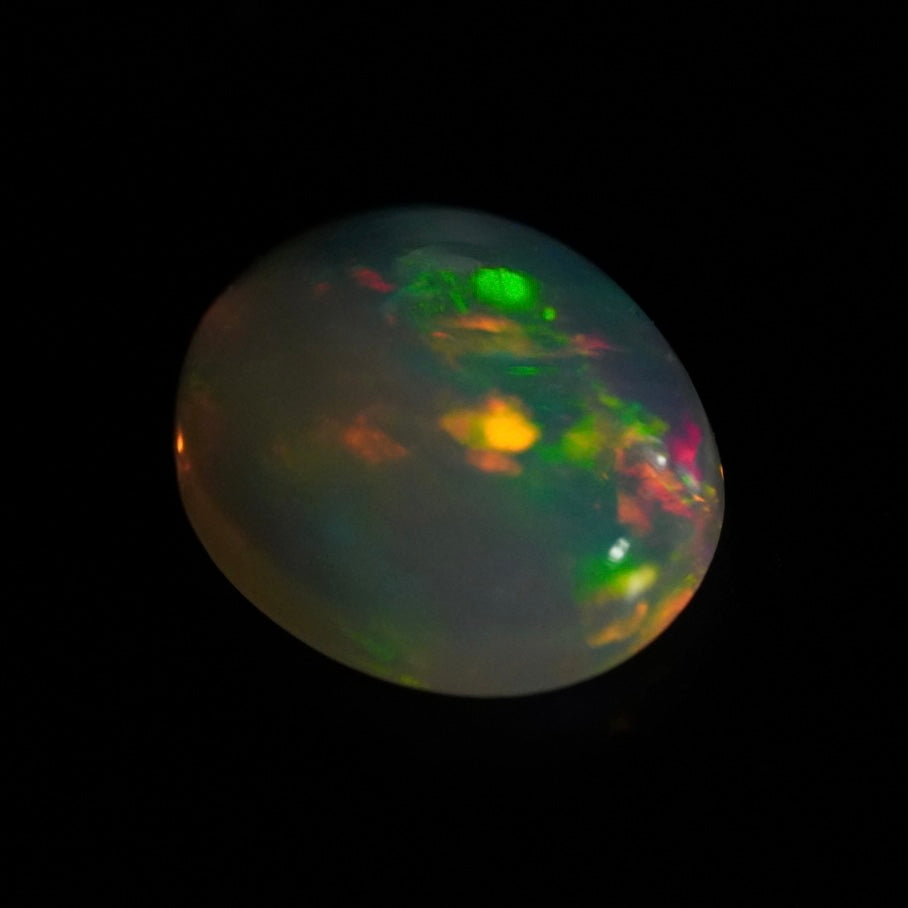 1.06 Karat wunderschöner weißer Welo Opal - Juvénile Opal