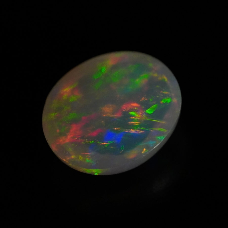 1.06 Karat wunderschöner weißer Welo Opal - Juvénile Opal