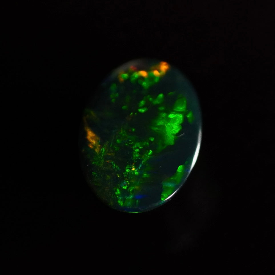 1.45 carat exceptionally beautiful black Ethiopian Welo Opal - Juvénile Opal