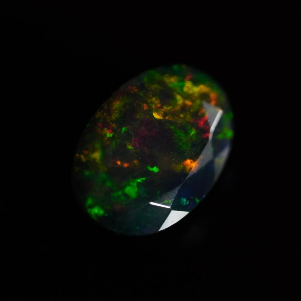 1.27 Karat traumhafter facettierter, schwarzer äthiopischer Welo Opal - Juvénile Opal
