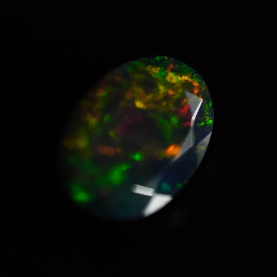 1.27 Karat traumhafter facettierter, schwarzer äthiopischer Welo Opal - Juvénile Opal