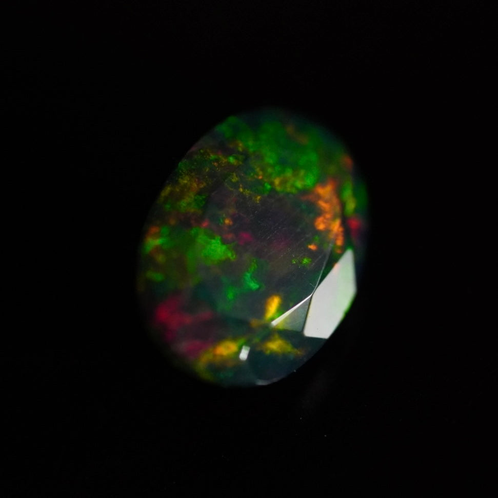 1.27 Karat traumhafter facettierter, schwarzer äthiopischer Welo Opal - Juvénile Opal