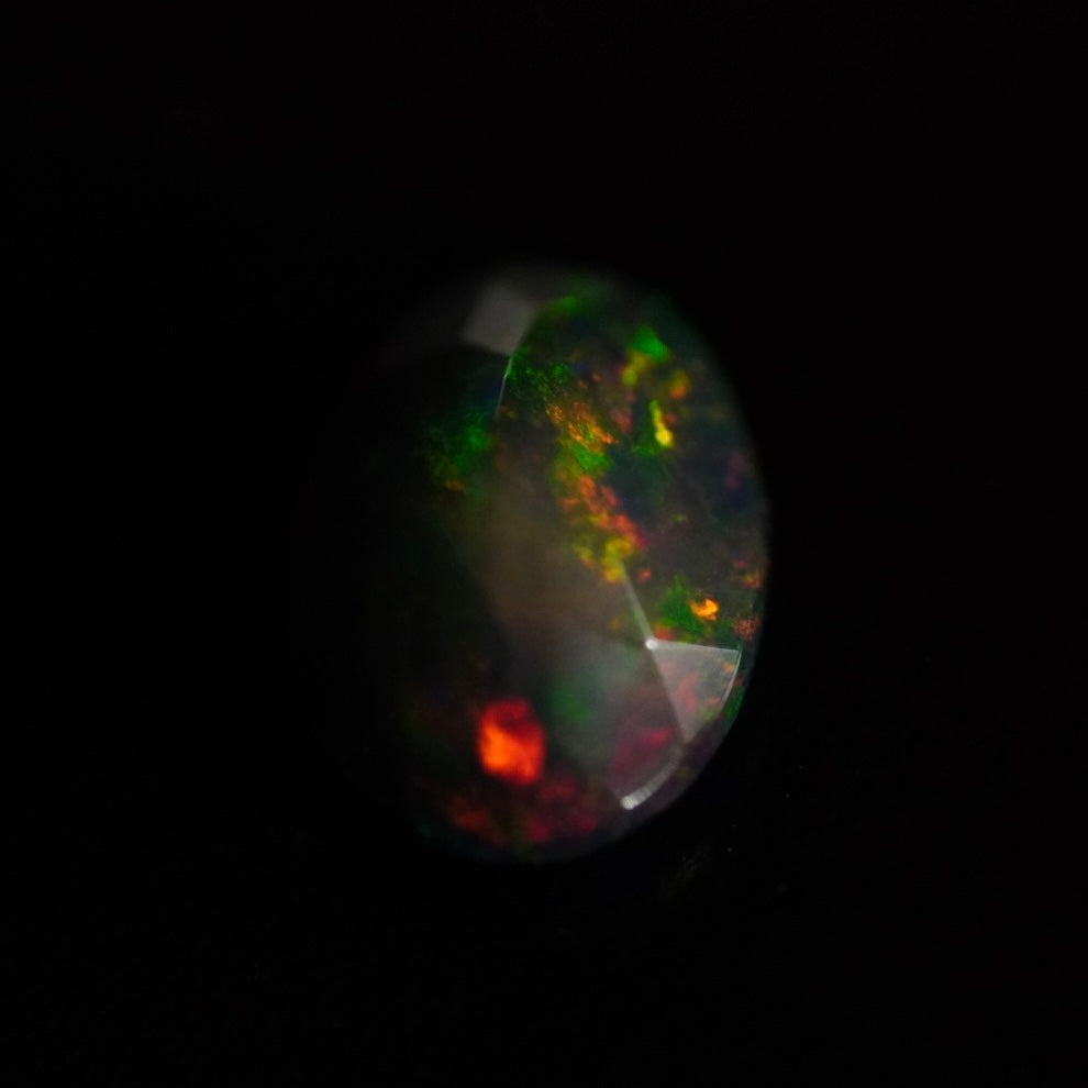 1.27 Karat traumhafter facettierter, schwarzer äthiopischer Welo Opal - Juvénile Opal
