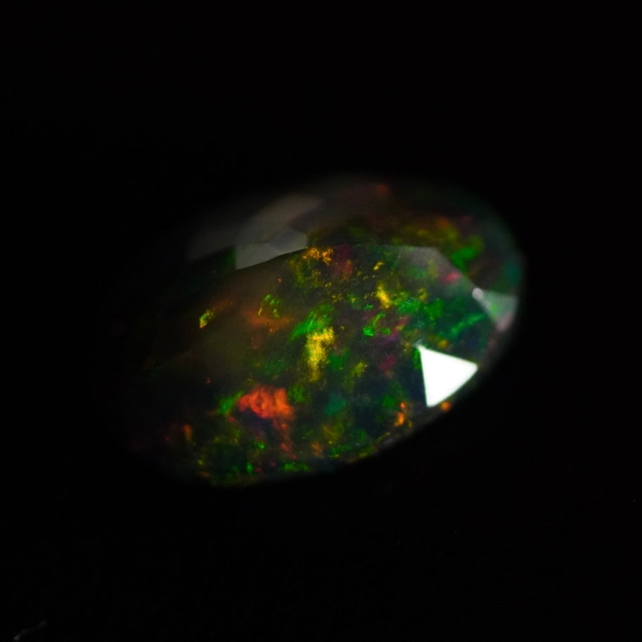 1.27 Karat traumhafter facettierter, schwarzer äthiopischer Welo Opal - Juvénile Opal