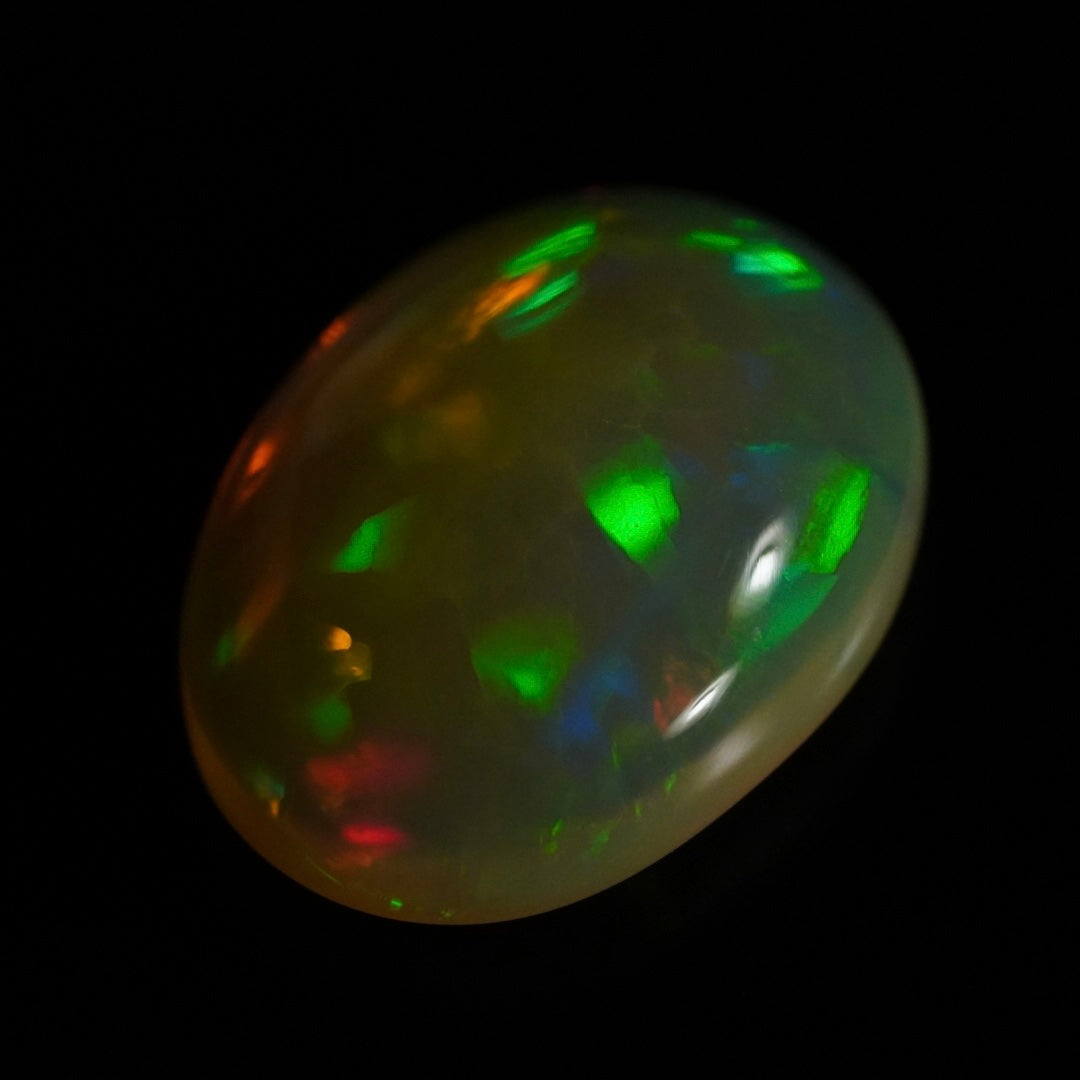 2.61 Karat traumhafter äthiopischer Welo-Opal - Éclaire Opal