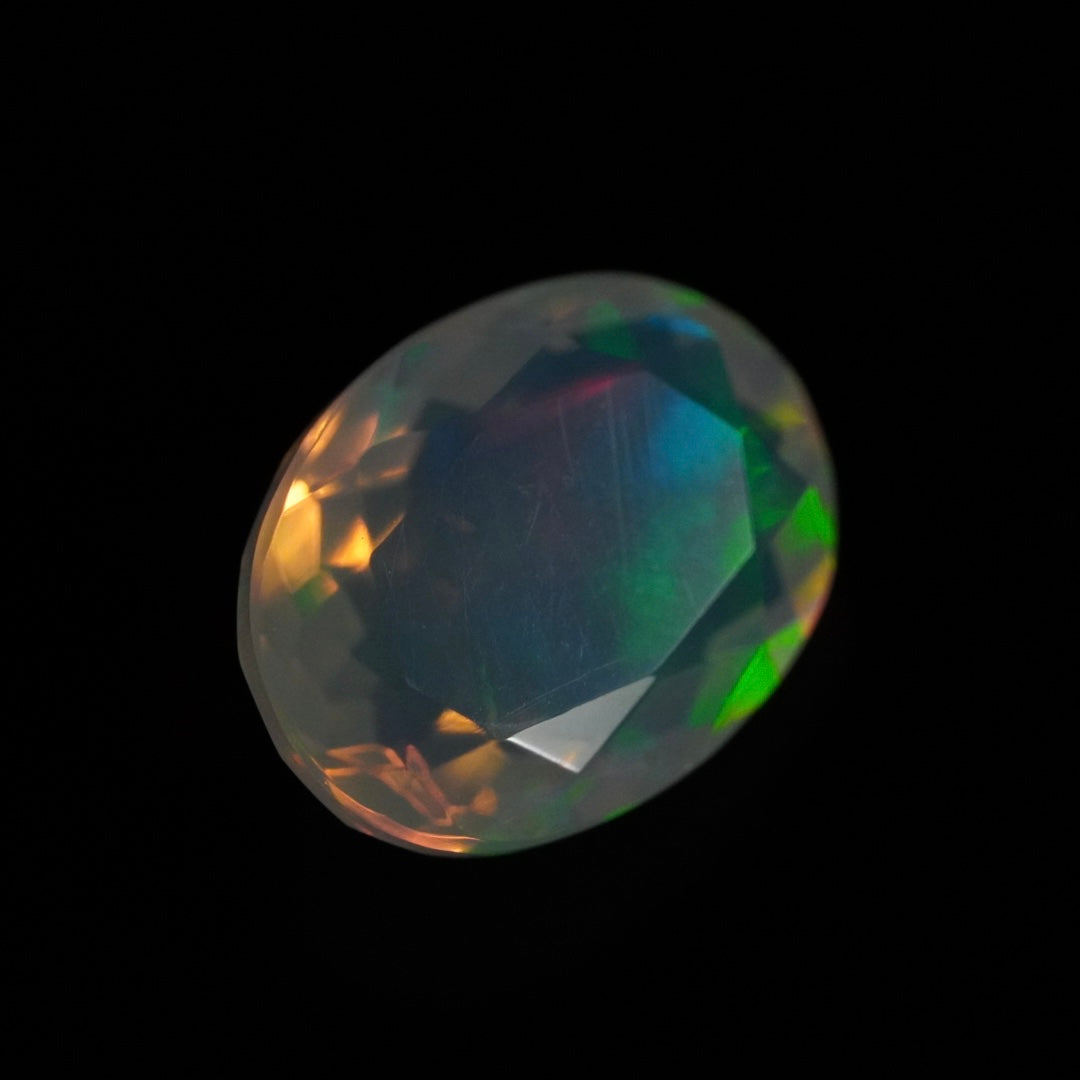 1.47 Karat exklusiver facettierter Welo Opal - Éclaire Opal