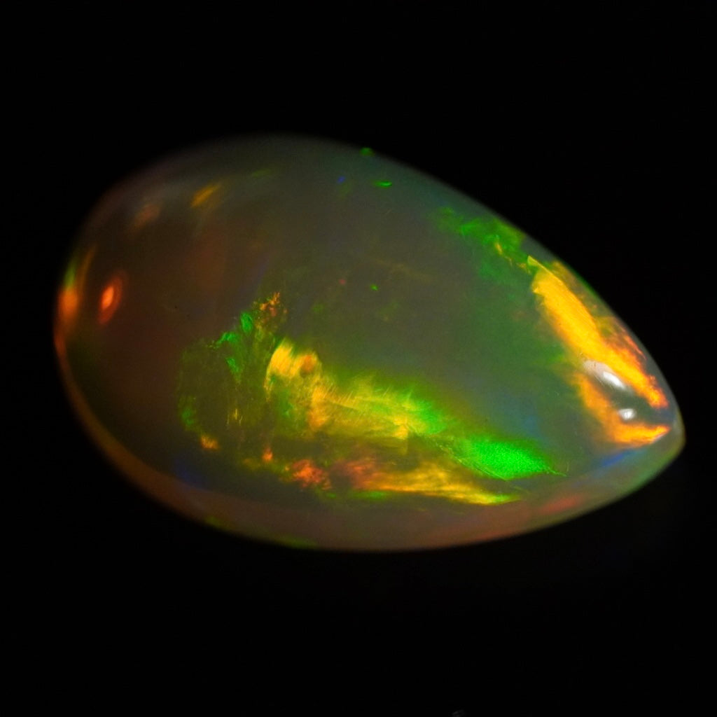 2.66 Karat echter äthiopischer Welo-Opal mit einzigartigen Farben - Éclaire Opal