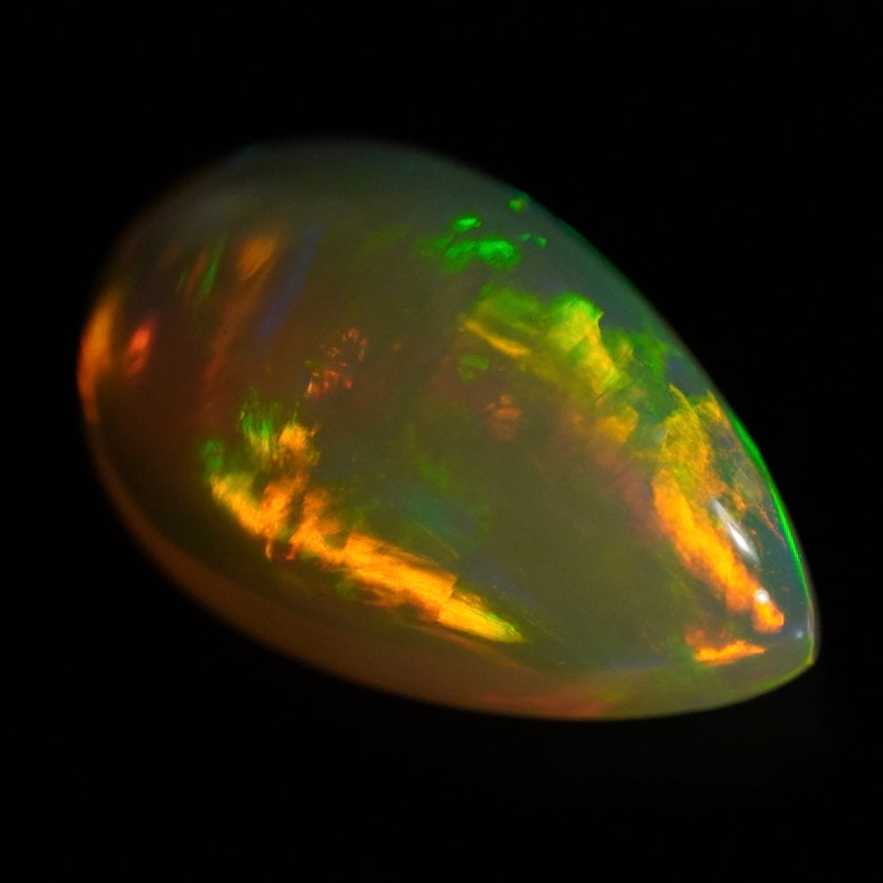 2.66 Karat echter äthiopischer Welo-Opal mit einzigartigen Farben - Éclaire Opal