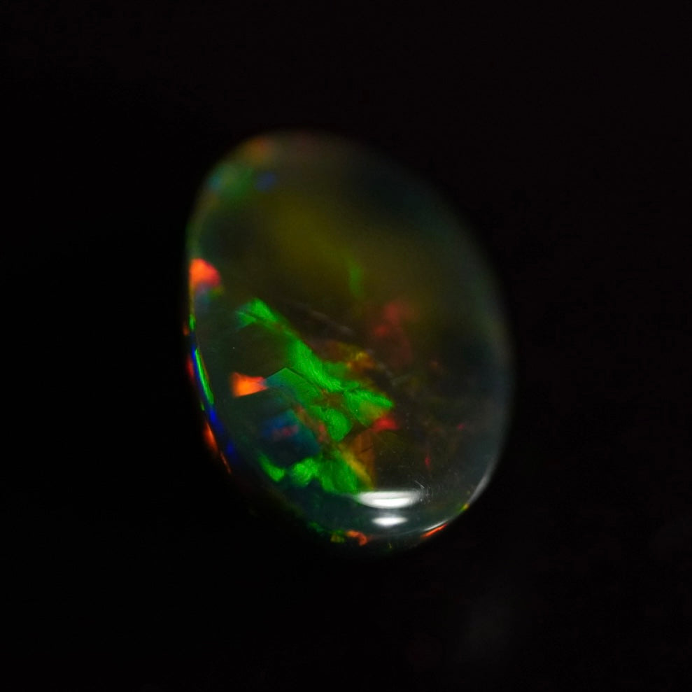 2.35 Karat traumhafter, dunkler äthiopischer Welo-Opal - Ténèbres Opal