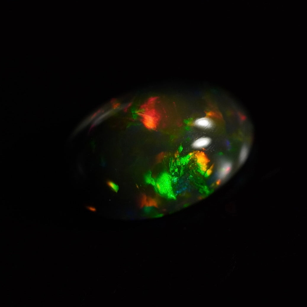 2.35 Karat traumhafter, dunkler äthiopischer Welo-Opal - Ténèbres Opal