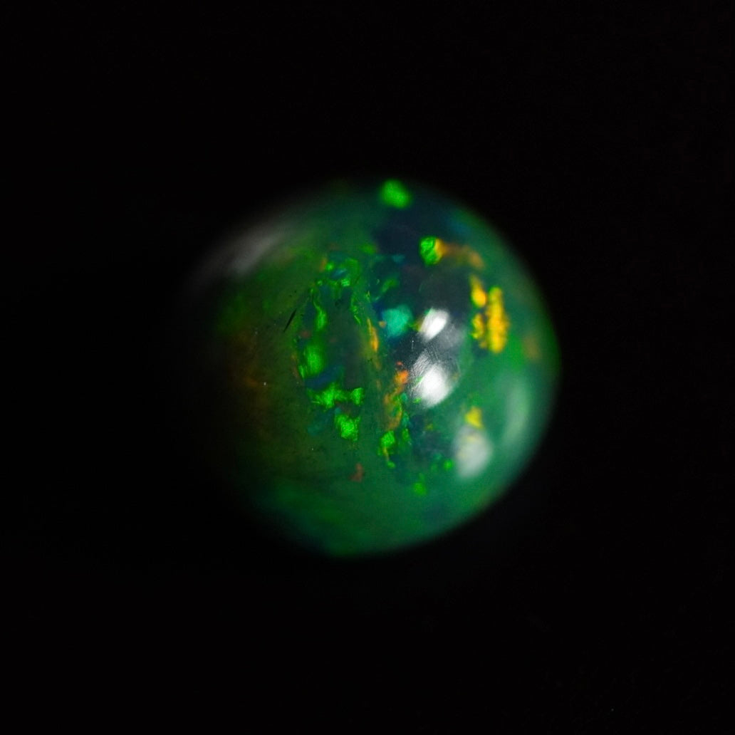 1.58 Karat wunderschöner, grünlicher Farb Welo Opal - Féerique Opal
