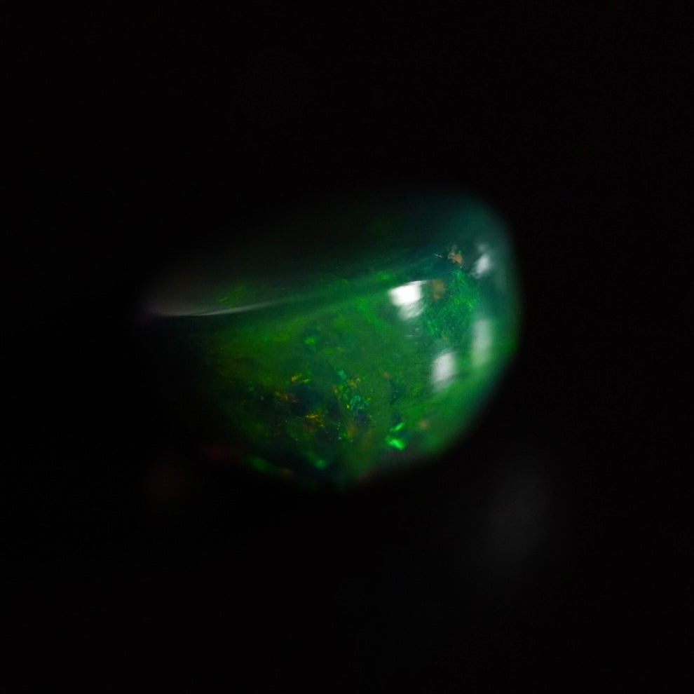 1.58 Karat wunderschöner, grünlicher Farb Welo Opal - Féerique Opal