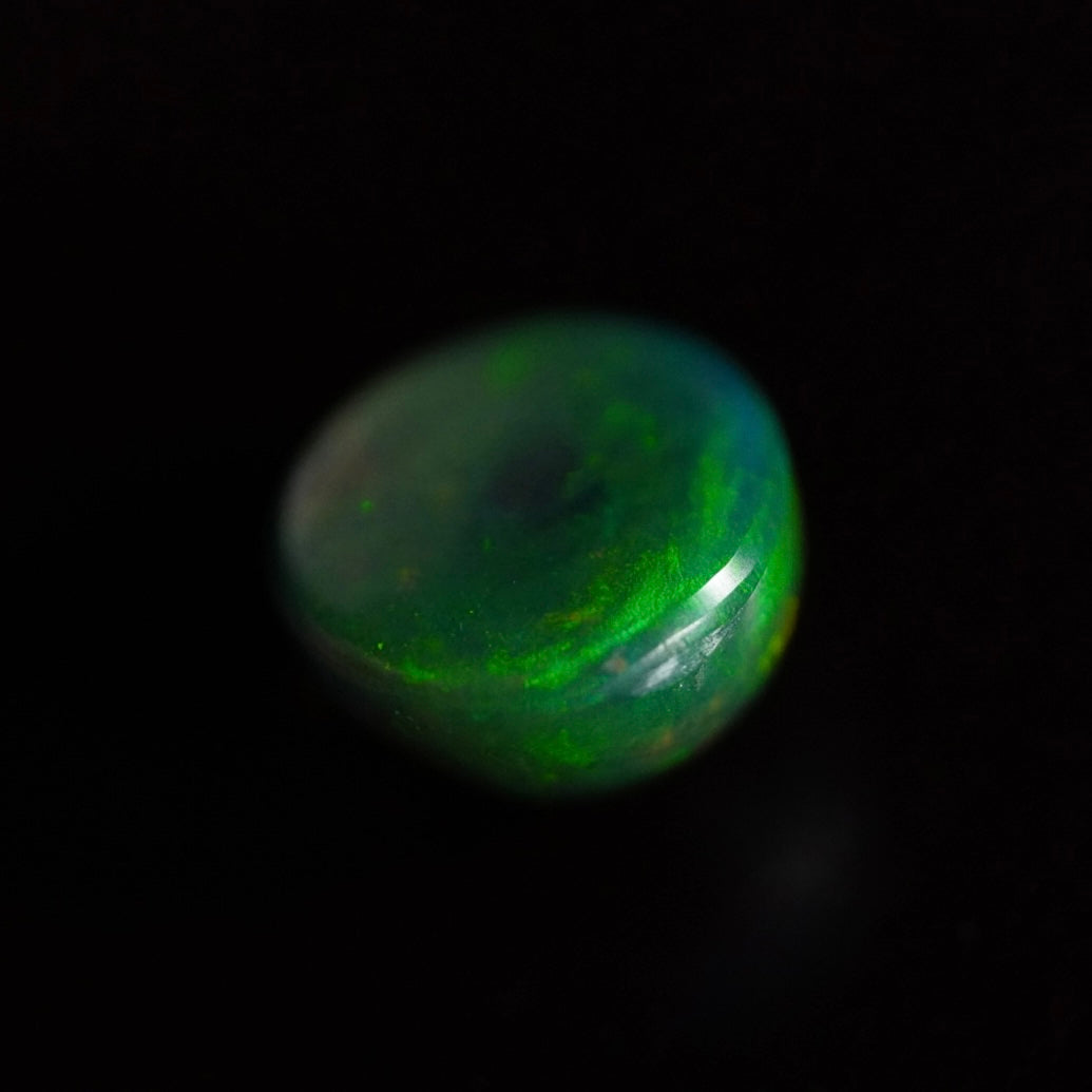 1.58 Karat wunderschöner, grünlicher Farb Welo Opal - Féerique Opal