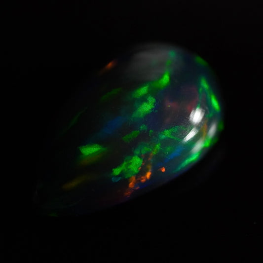2.25 carat exquisite black Welo opal - Ténèbres Opal