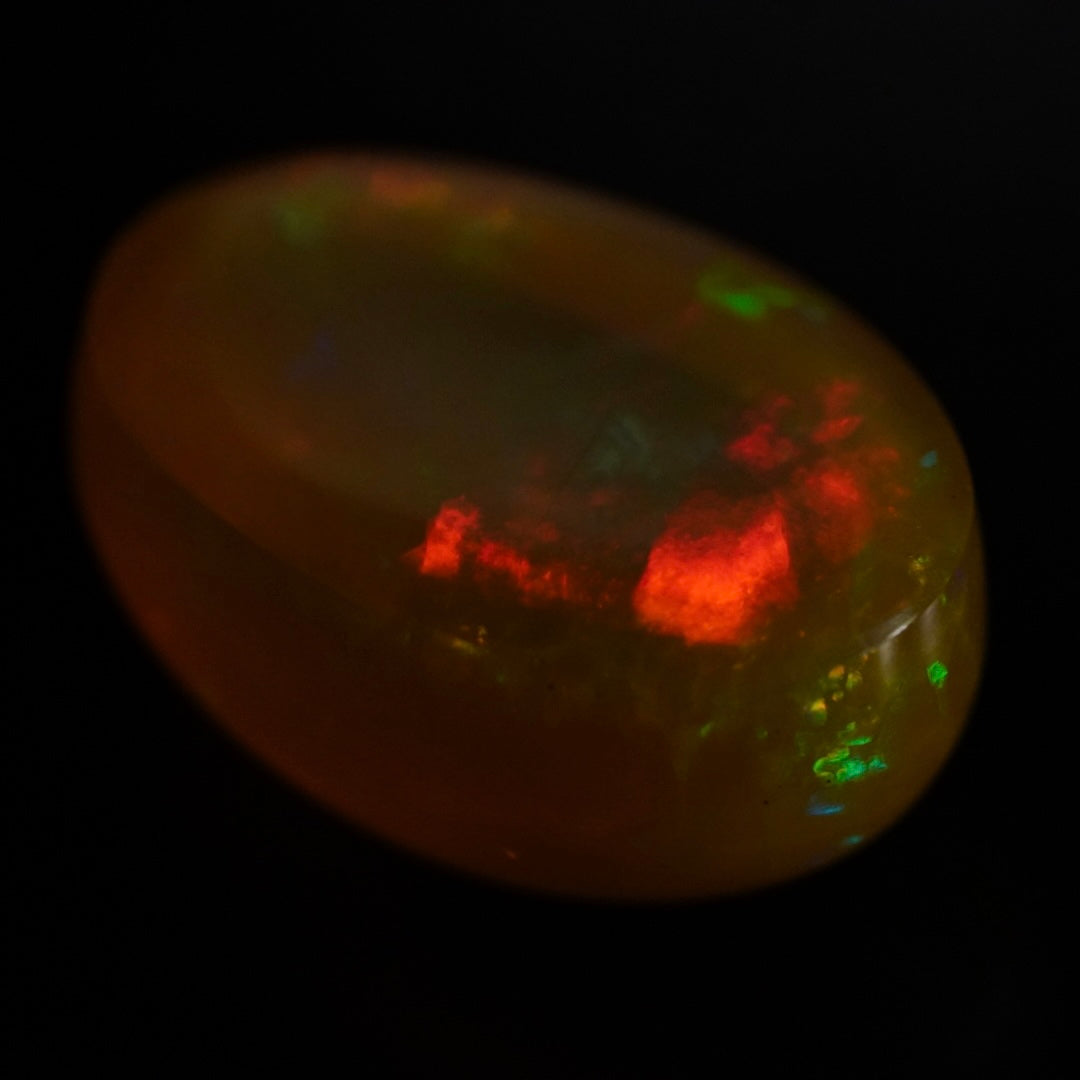 8.96 Karat traumhafte Farben, äthiopischer Welo Opal - Sépia Opal