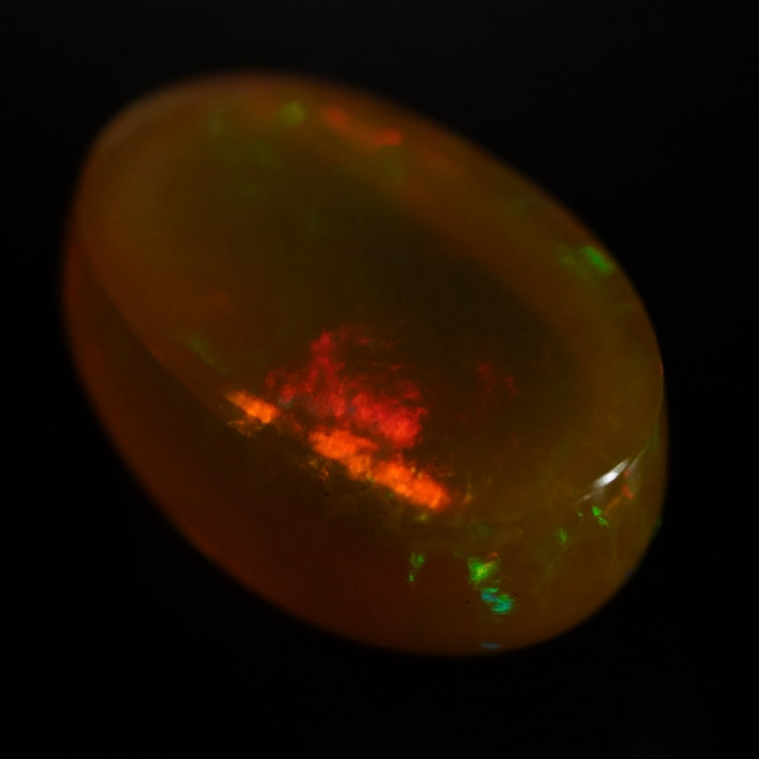 8.96 Karat traumhafte Farben, äthiopischer Welo Opal - Sépia Opal